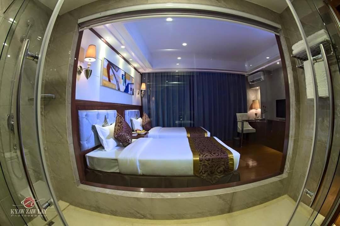 Star World Hotel Naypyidaw Екстер'єр фото